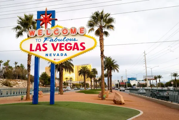 How to Split Costs on a Vegas Golf Trip