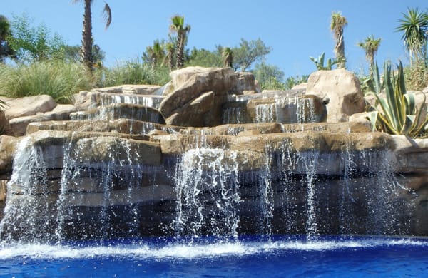 Top Scottsdale Golf Resorts for Poolside Relaxation After Golf